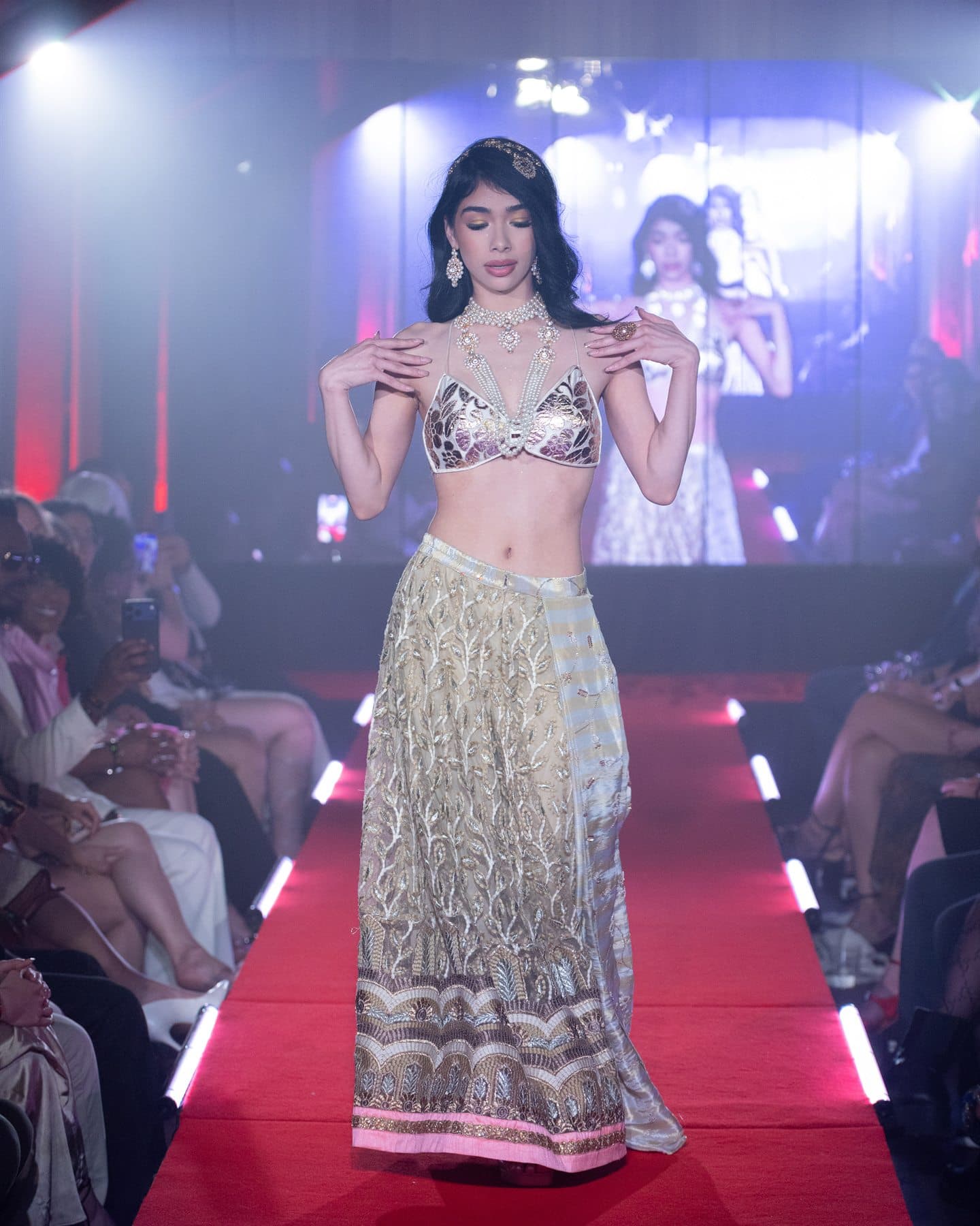 Statement Runway Frame photography by Zeel Pix Visuals